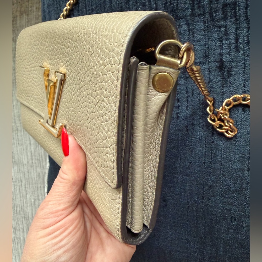 Louis Vuitton Taurillon Capucines Long Bifold Wallet on chain/crossbody bag 🔥 - Picture 10 of 15